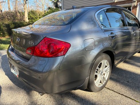 Used 2010 INFINITI G37 x Sedan w/ Premium Pkg image 9