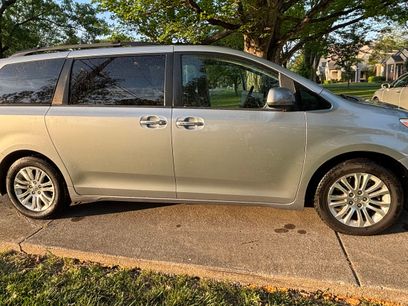 Used 2016 Toyota Sienna XLE