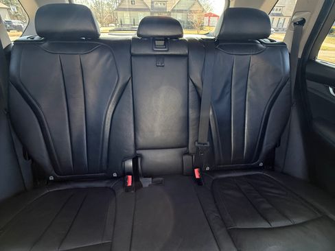 Used 2015 BMW X5 xDrive35d image 11