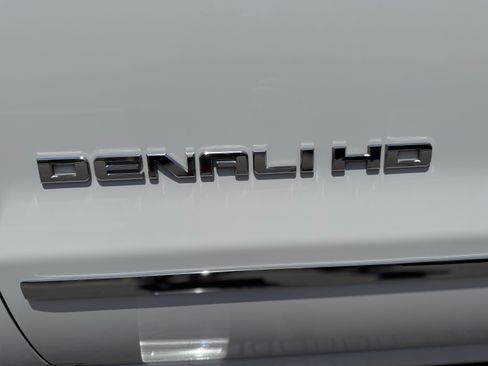 Used 2019 GMC Sierra 3500 Denali w/ Duramax Plus Package AWD/4WD image 10