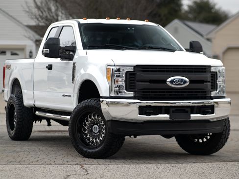 Used 2017 Ford F350 XL w/ Power Equipment Group image 6
