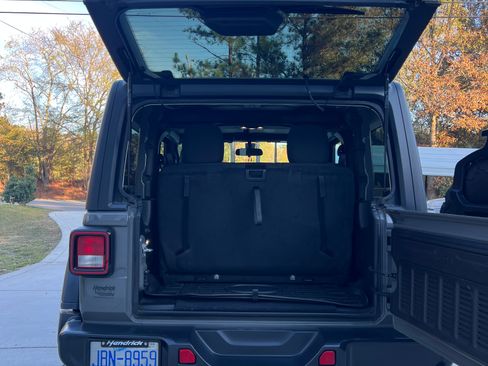 Used 2020 Jeep Wrangler Rubicon image 13