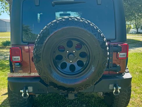 Used 2010 Jeep Wrangler Rubicon w/ Dual Top Group image 6