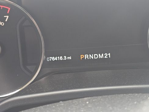 Used 2016 Ford F150 Platinum w/ Equipment Group 701A Luxury image 4