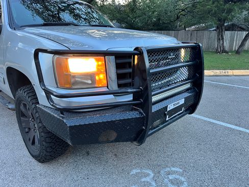 Used 2010 GMC Sierra 1500 SLE w/ Power Pack Plus AWD/4WD image 16
