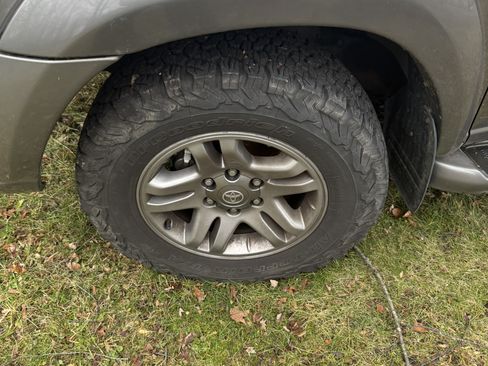 Used 2004 Toyota Sequoia Limited image 7