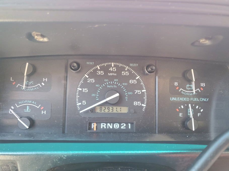 Used 1993 Ford E-150 and Econoline 150 RWD image 10