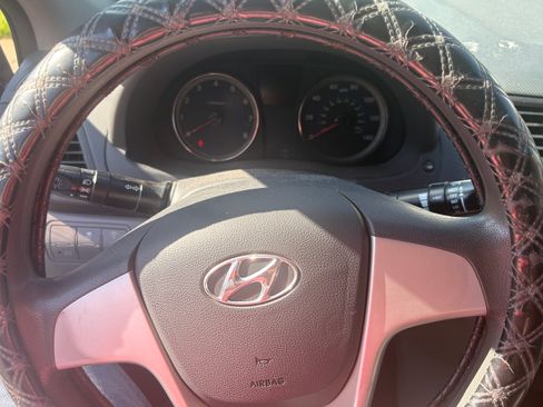 Used 2014 Hyundai Accent GLS image 13