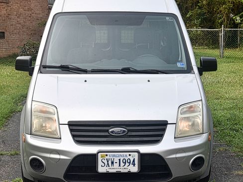 Used 2010 Ford Transit Connect XLT FWD image 4
