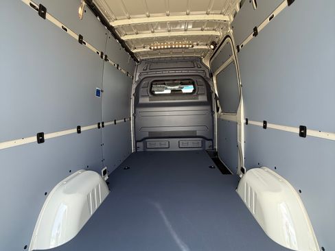 Used 2024 Mercedes-Benz Sprinter 2500 image 13