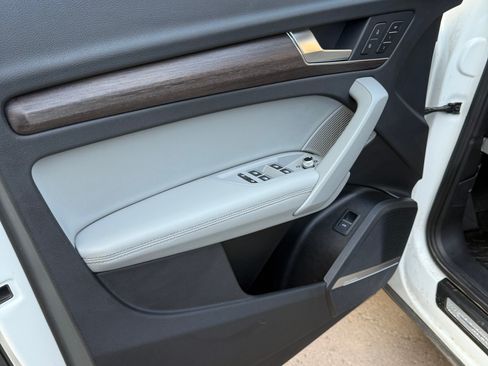 Used 2022 Audi Q5 2.0T Premium Plus image 13