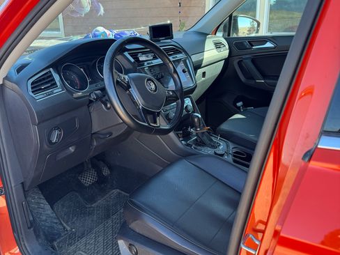 Used 2018 Volkswagen Tiguan SE image 5