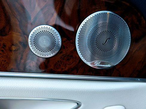 Used 2018 Mercedes-Benz E 300 image 12