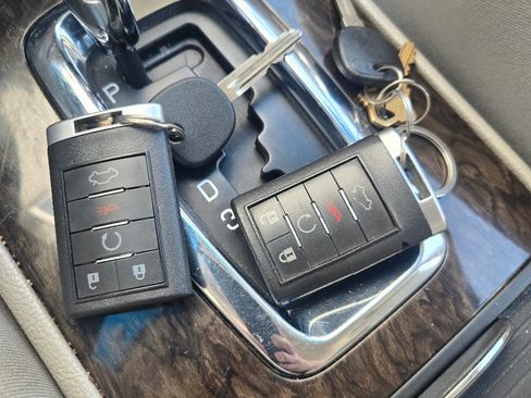 Used 2010 Cadillac DTS FWD image 9