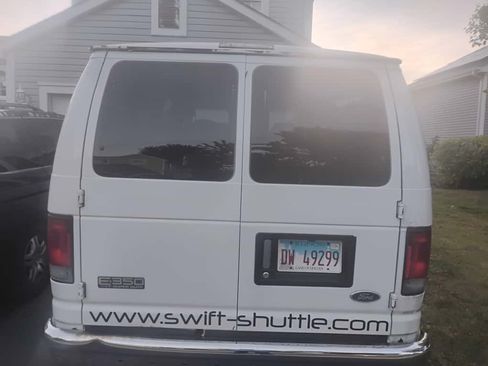 Used 2003 Ford E-350 and Econoline 350 XLT image 5