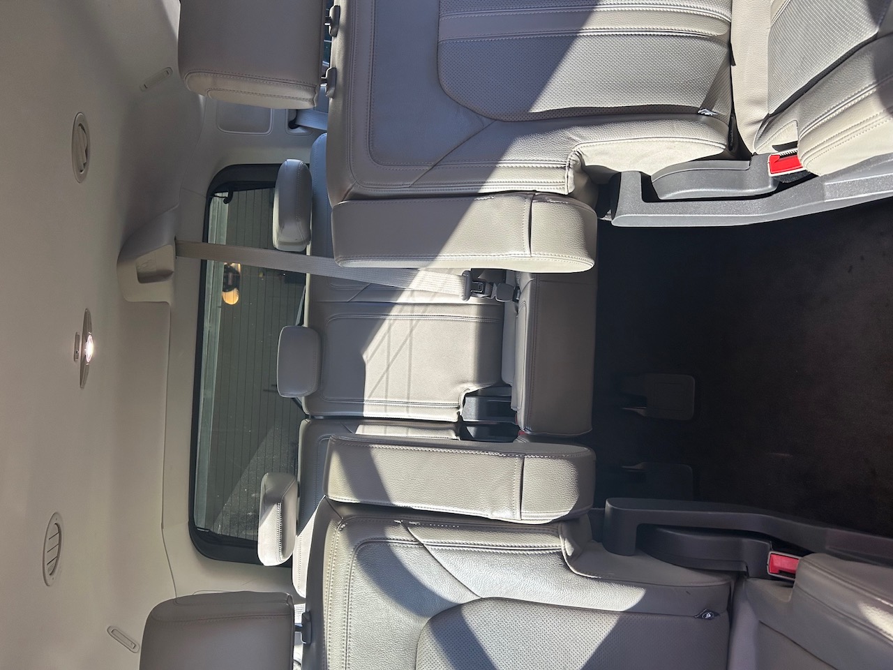 Used 2018 Ford Expedition Limited w/ Equipment Group 301A RWD image 16