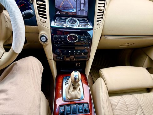 Used 2009 INFINITI FX50 AWD w/ Sport Pkg image 13