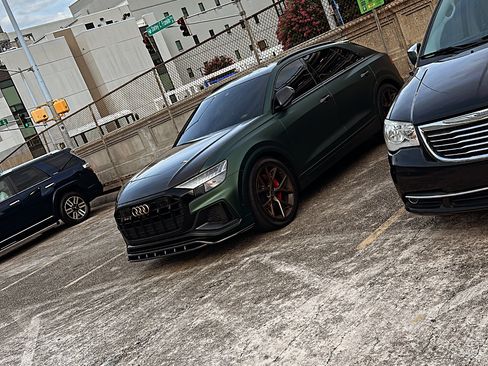 Used 2023 Audi SQ8 Prestige w/ Prestige Package image 10