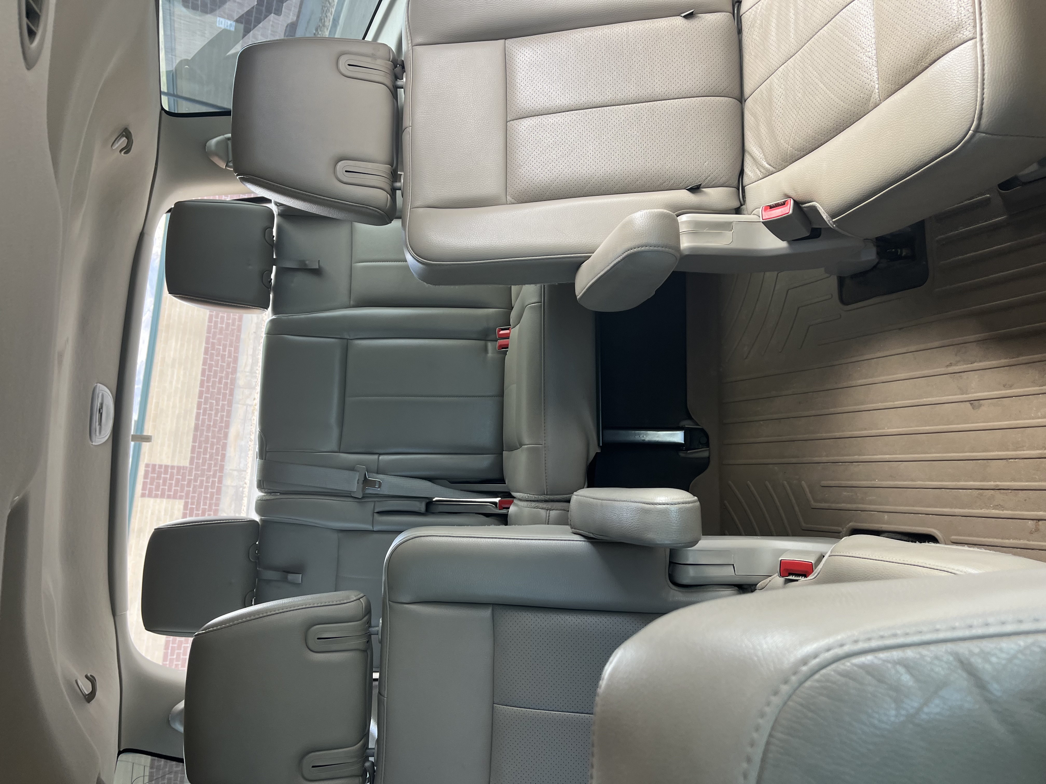 Used 2013 Ford Expedition Limited RWD image 14