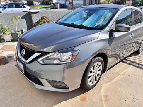 Used 2019 Nissan Sentra SV image 2