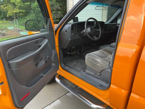 Used 2001 GMC Sierra 2500 SL RWD image 15