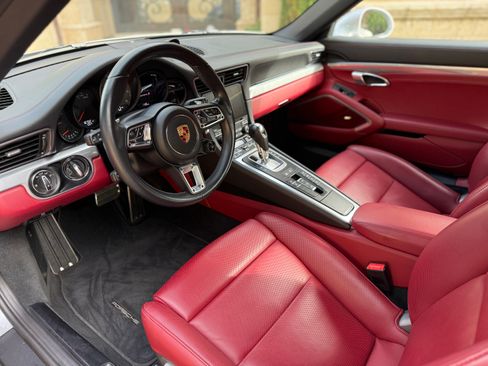 Used 2017 Porsche 911 Carrera S image 5