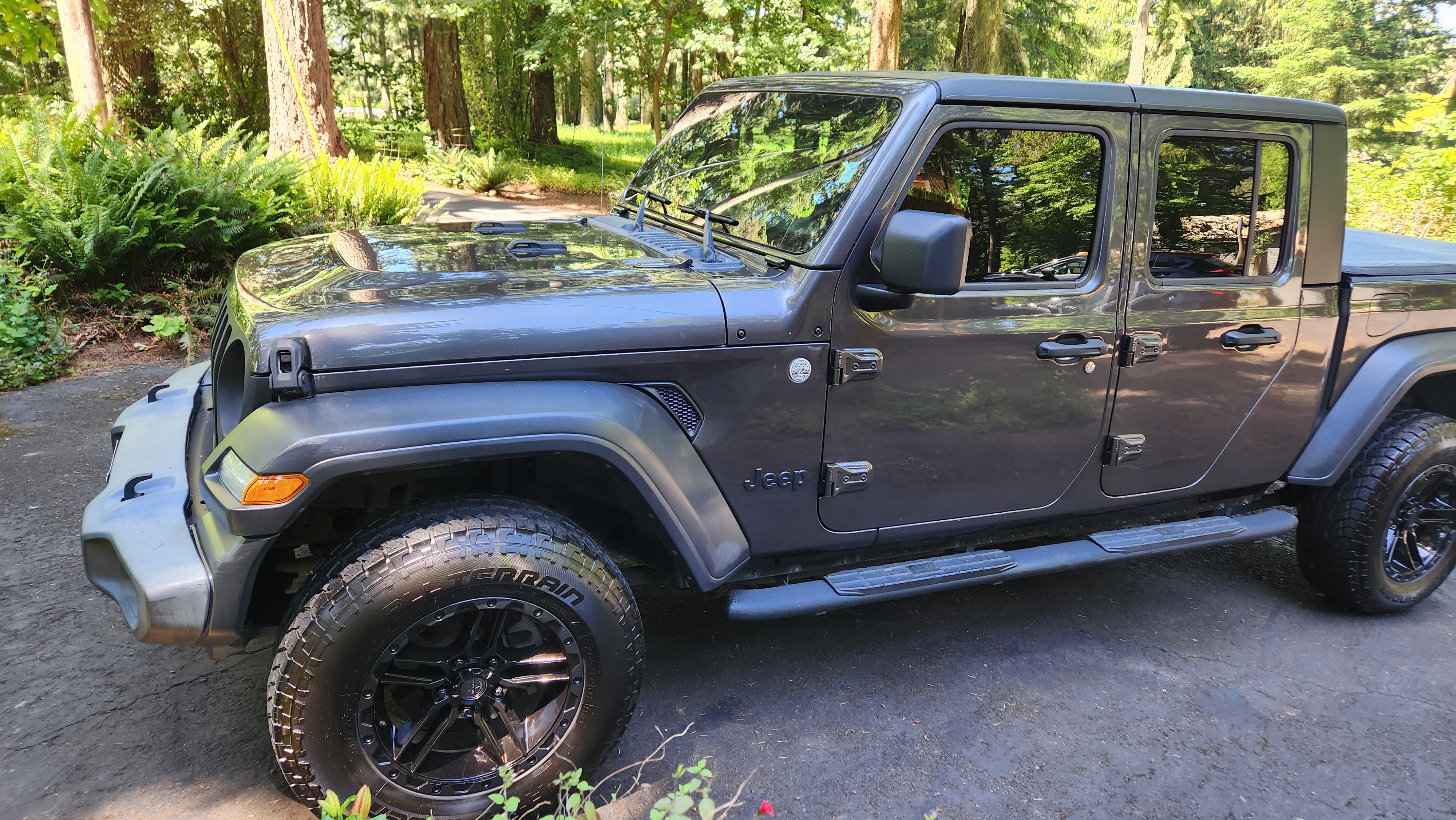 Used 2020 Jeep Gladiator Sport w/ Quick Order Package 24S AWD/4WD image 1