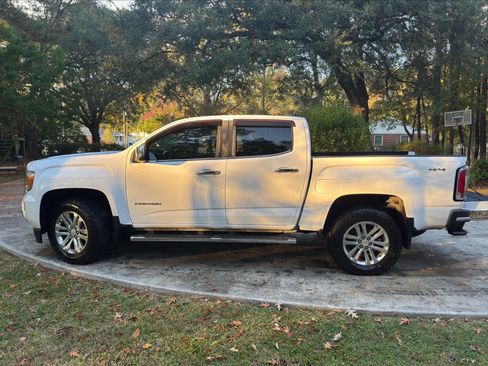 Used 2017 GMC Canyon SLT w/ Driver Alert Package image 5