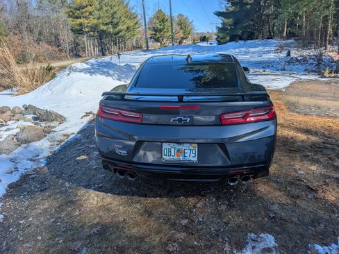 Used 2016 Chevrolet Camaro SS image 5