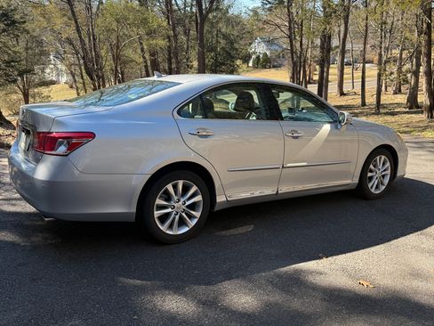 Used 2011 Lexus ES 350 image 10