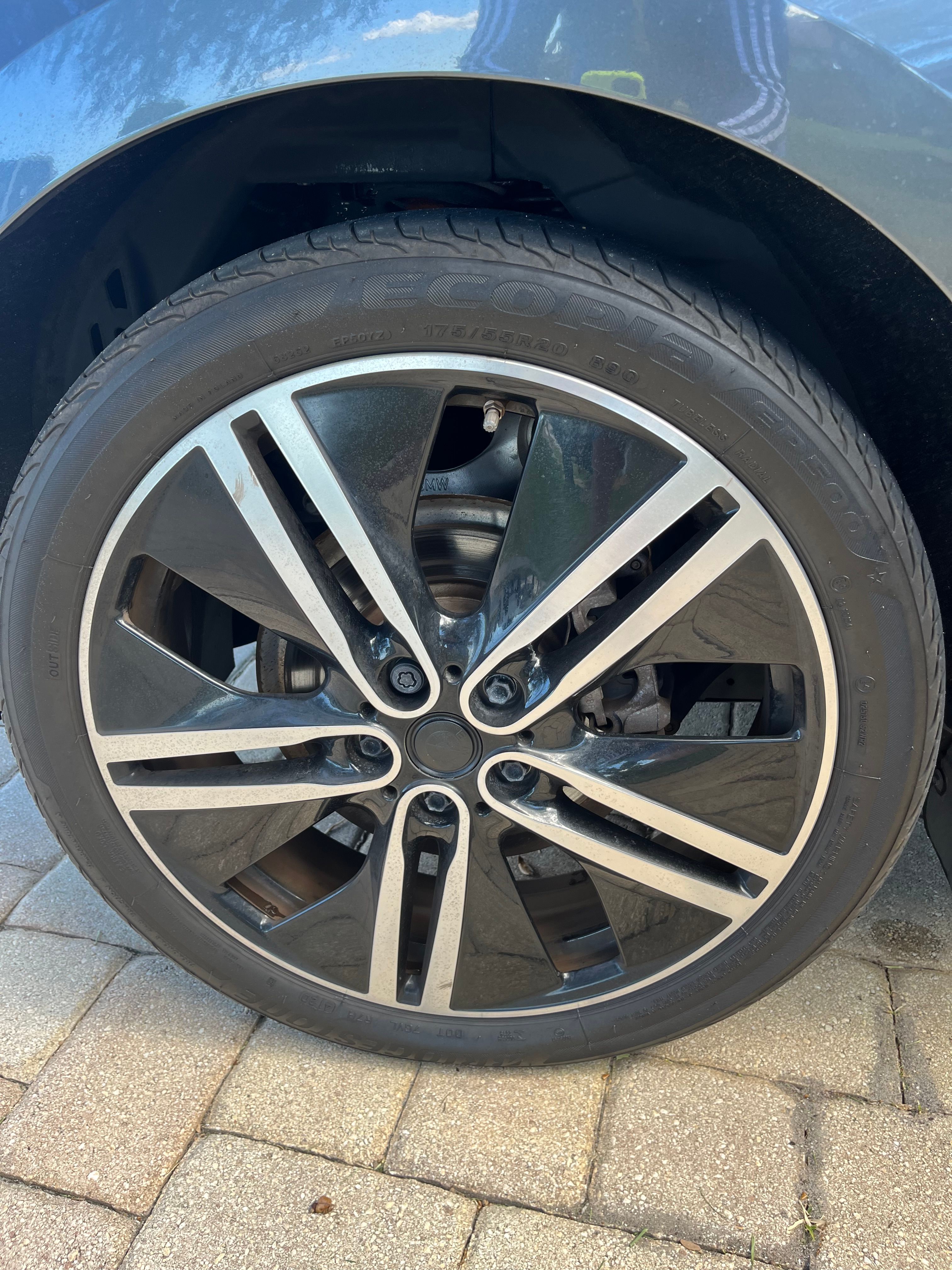 Used 2016 BMW i3 w/ Range Extender RWD image 9