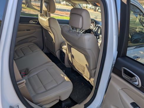 Used 2014 Jeep Grand Cherokee Limited w/ Trailer Tow Group IV image 6