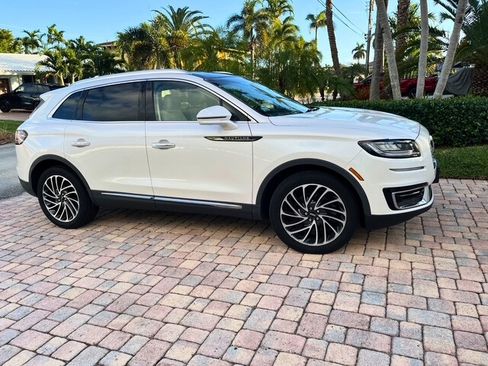 Used 2019 Lincoln Nautilus Reserve w/ Driver Assistance Package image 2