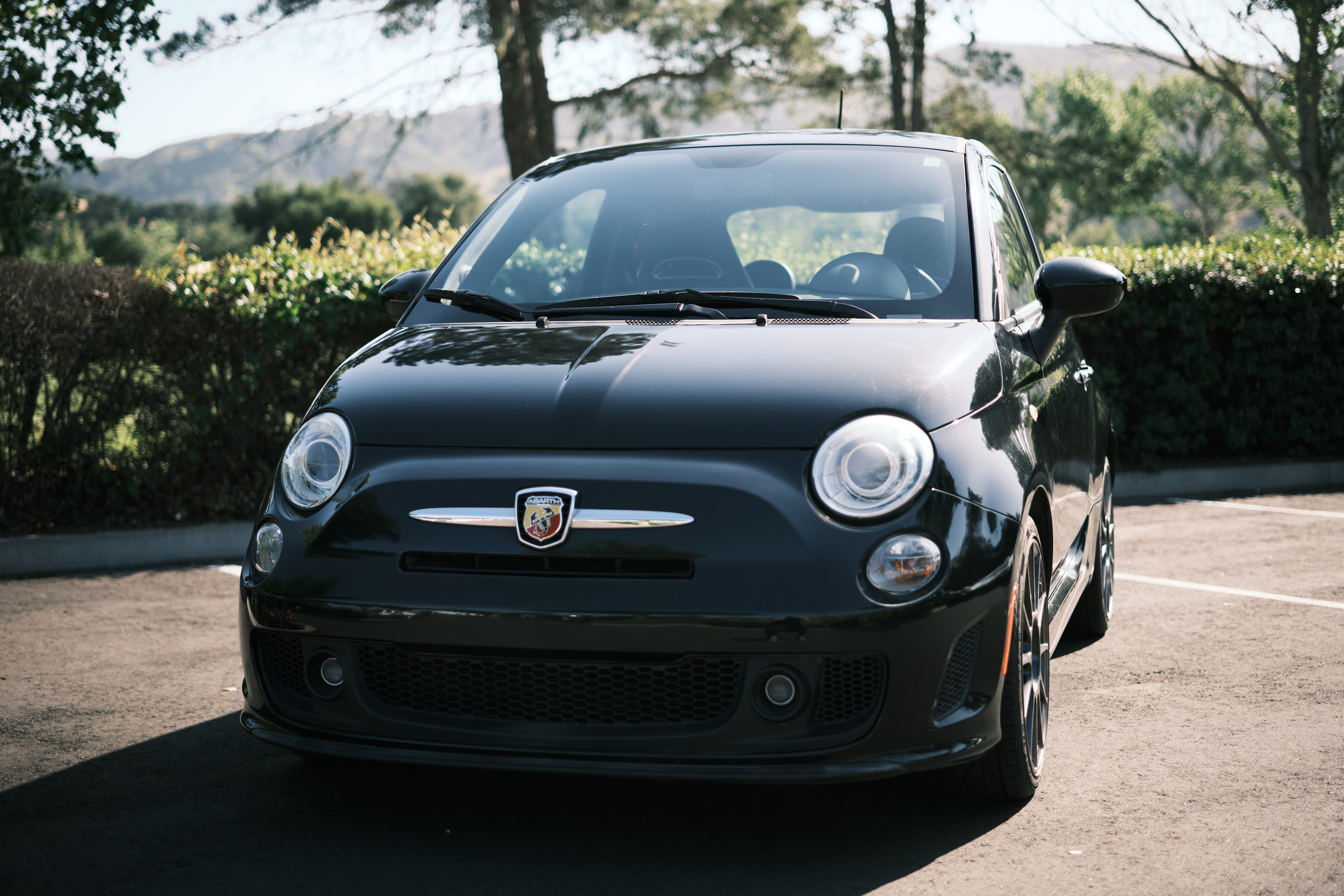 Used 2012 FIAT 500 Abarth w/ Safety & Convenience Pkg FWD image 2
