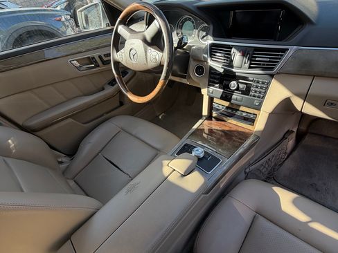 Used 2011 Mercedes-Benz E 350 Sedan image 7