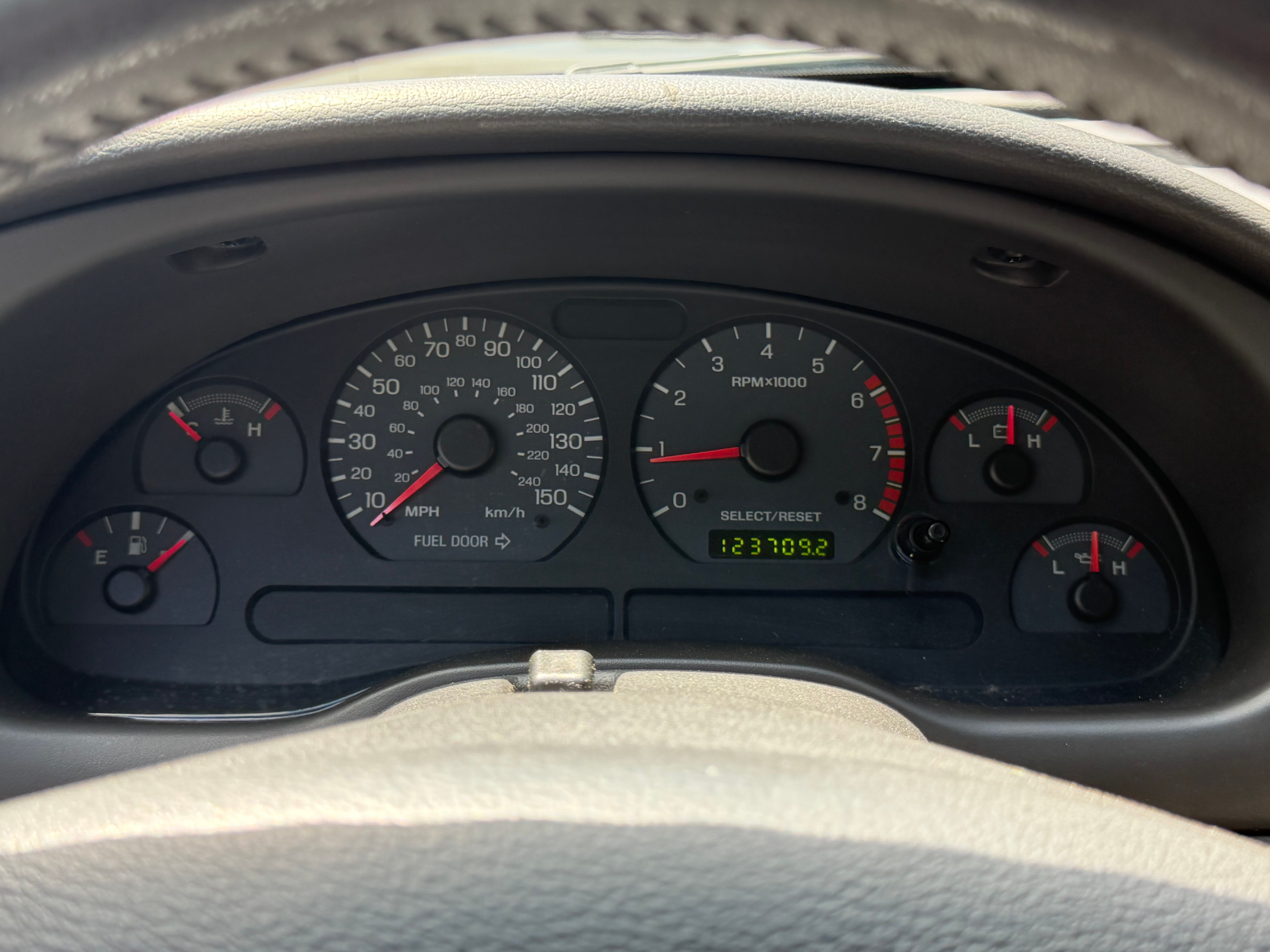 Used 2004 Ford Mustang GT RWD image 20