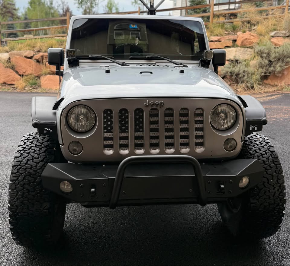 Used 2014 Jeep Wrangler Unlimited Rubicon w/ Connectivity Group AWD/4WD image 5