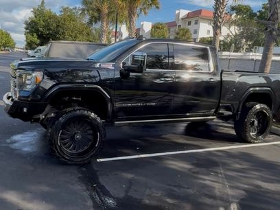 Used 2021 GMC Sierra 2500 Denali w/ Denali Black Diamond Edition