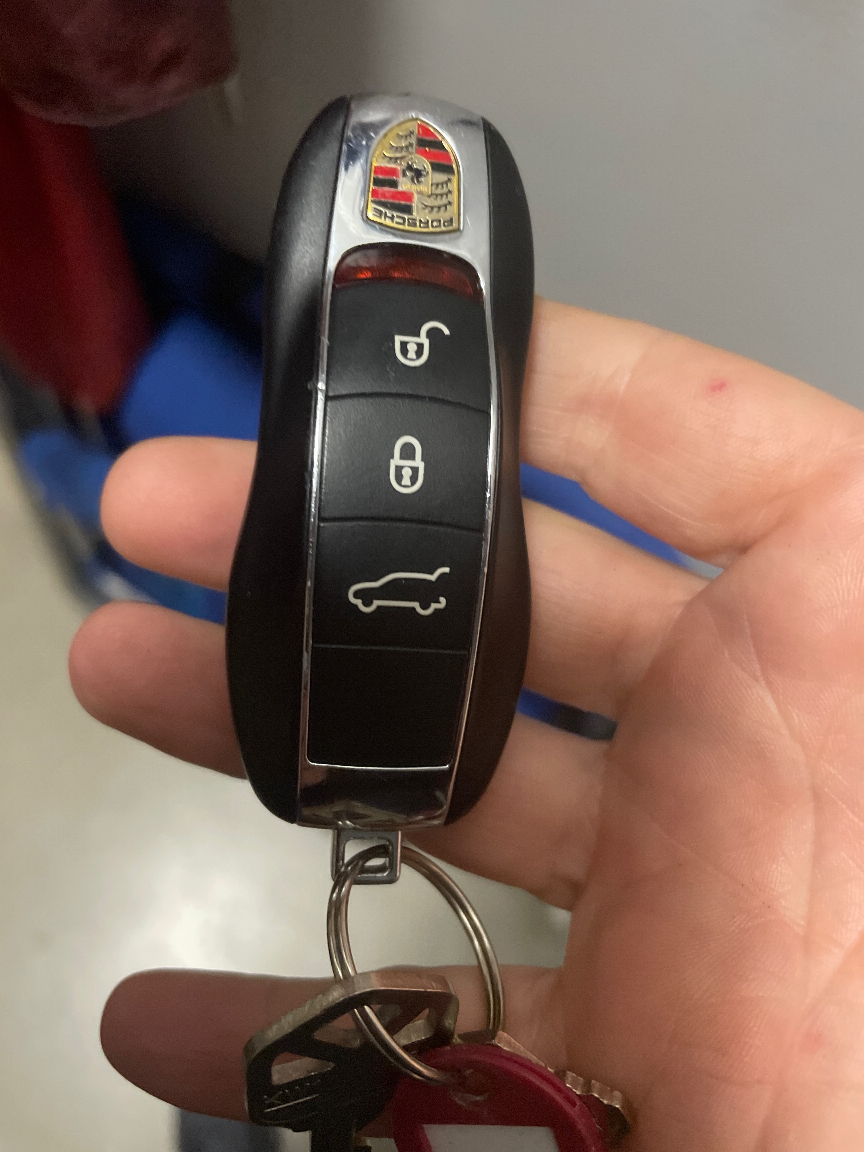 Used 2018 Porsche Macan Sport Edition AWD/4WD image 2