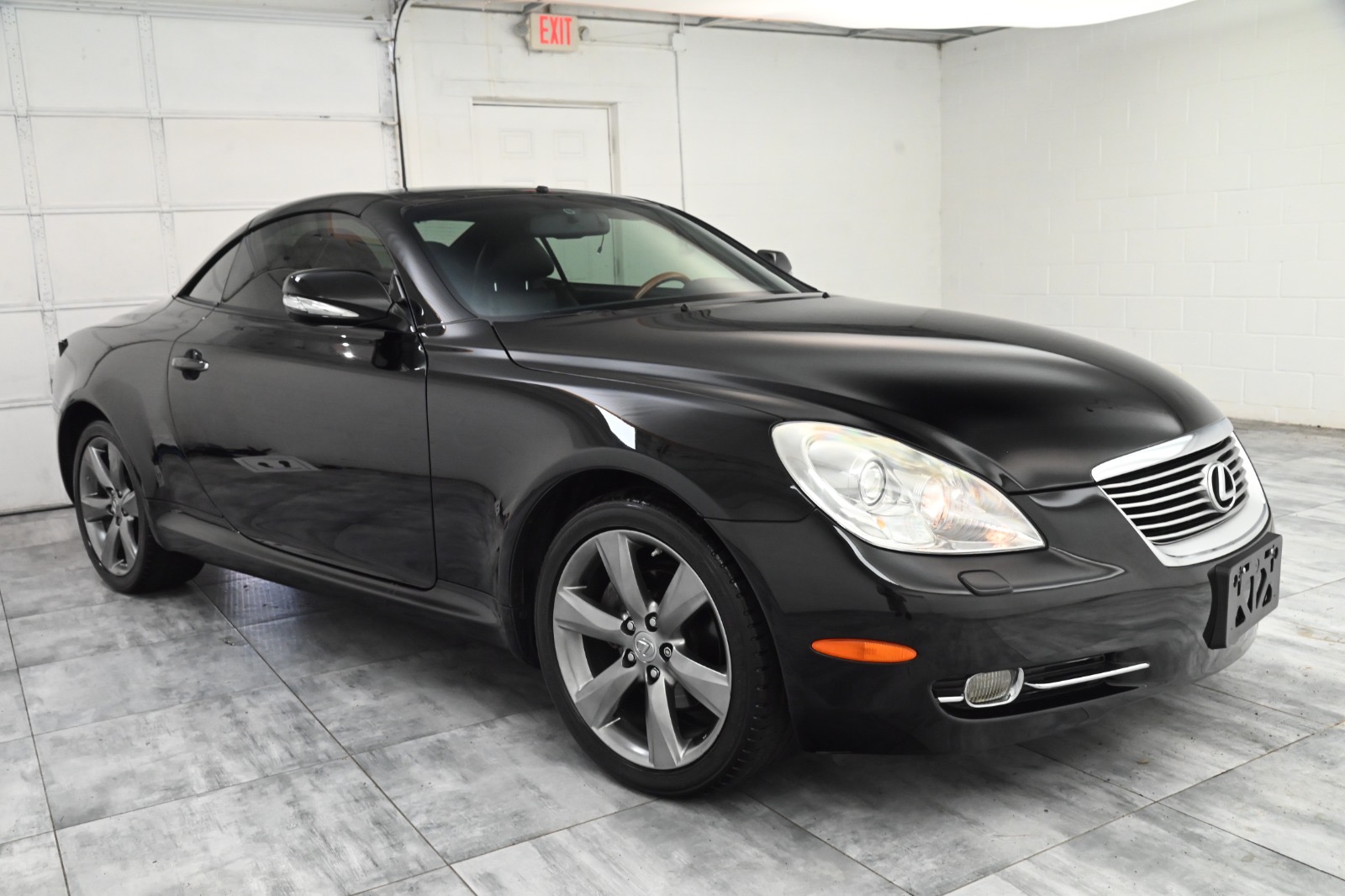 Used 2010 Lexus SC 430 Convertible w/ Preferred Accessory Package RWD image 1