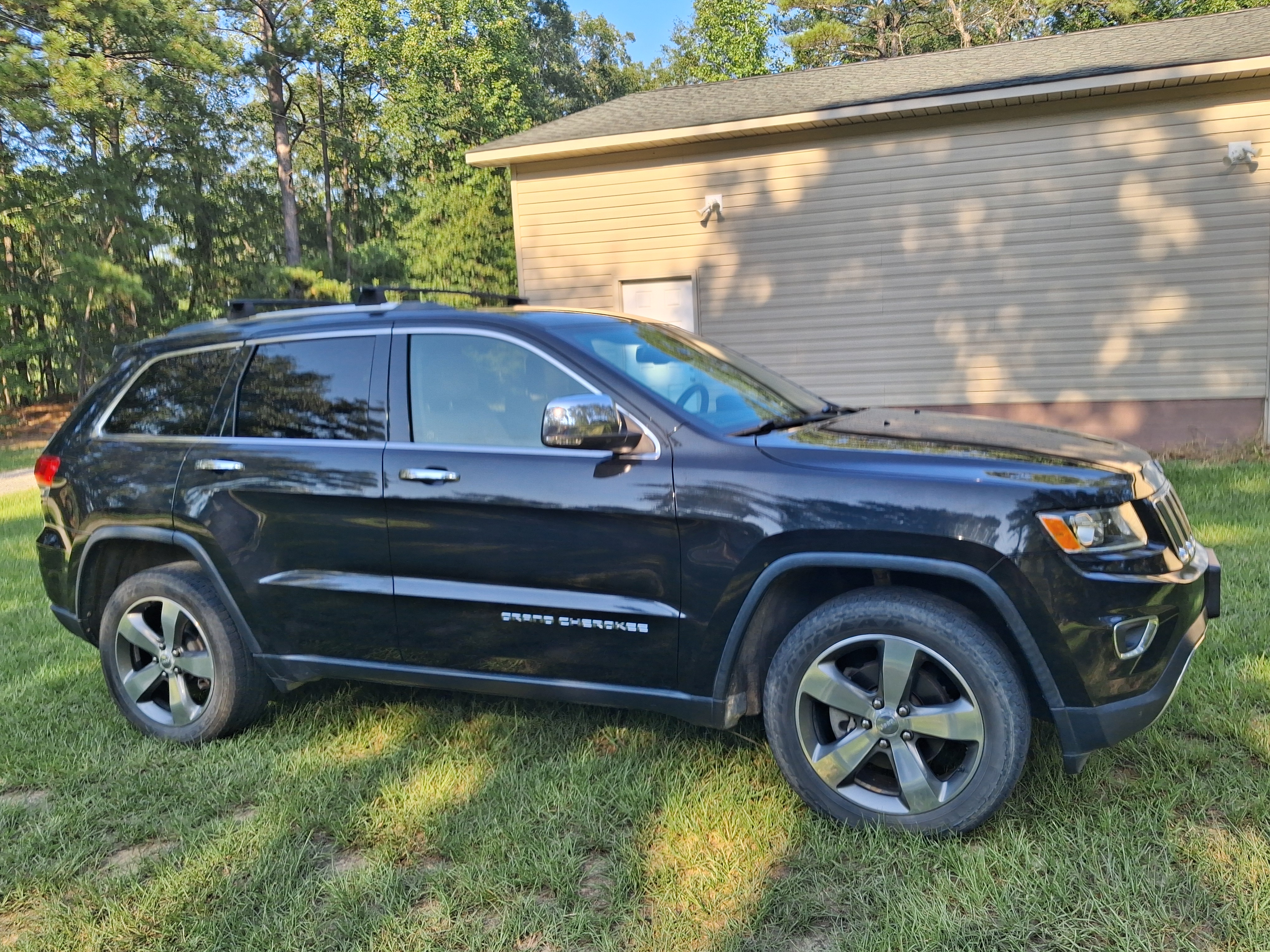 Used 2016 Jeep Grand Cherokee Limited w/ Trailer Tow Group IV AWD/4WD image 1