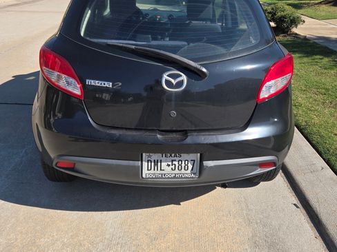 Used 2011 MAZDA MAZDA2 Sport image 1