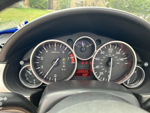 Used 2010 MAZDA MX-5 Miata Grand Touring w/ Premium Pkg image 6