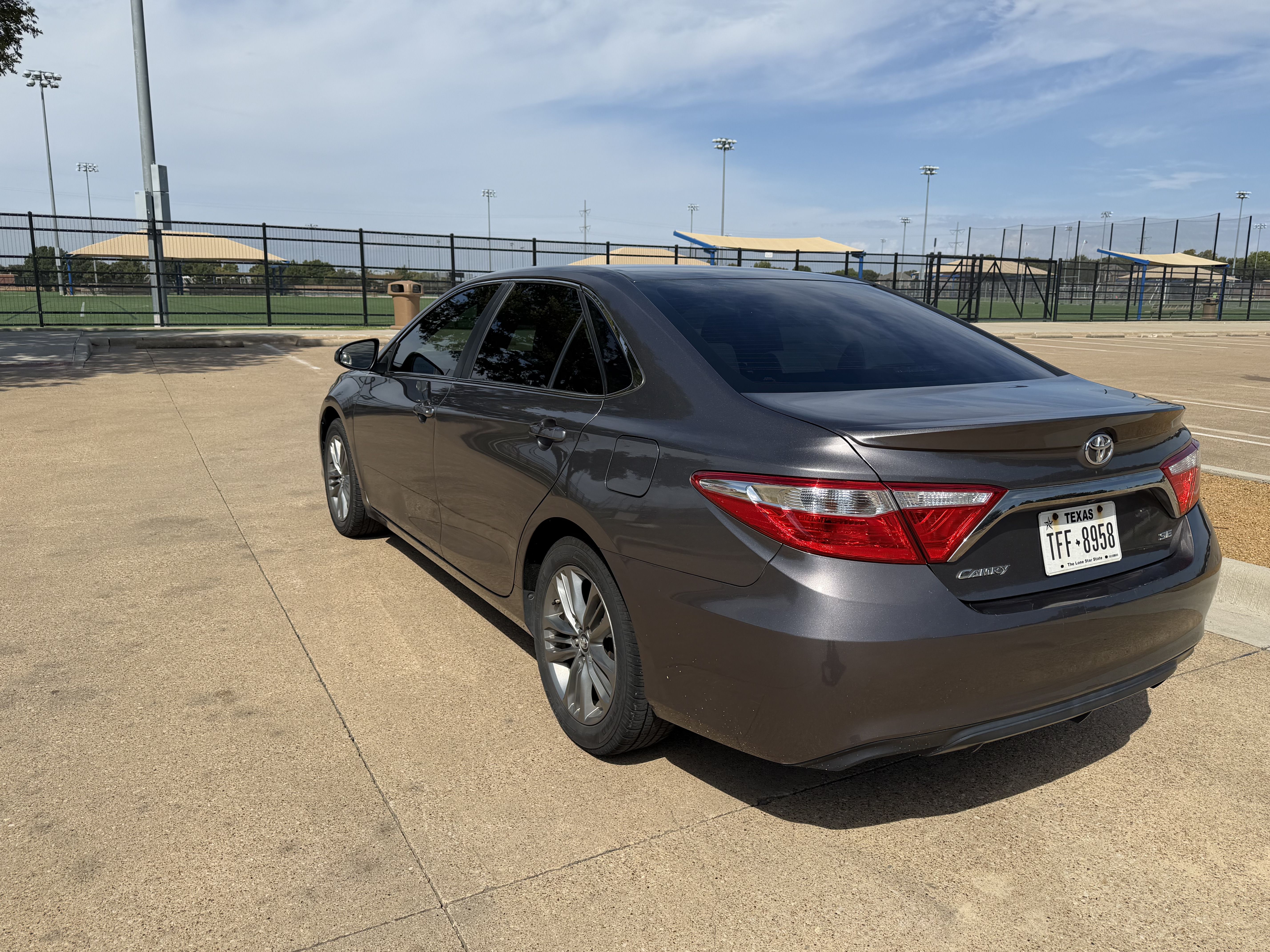 Used 2017 Toyota Camry SE FWD image 8
