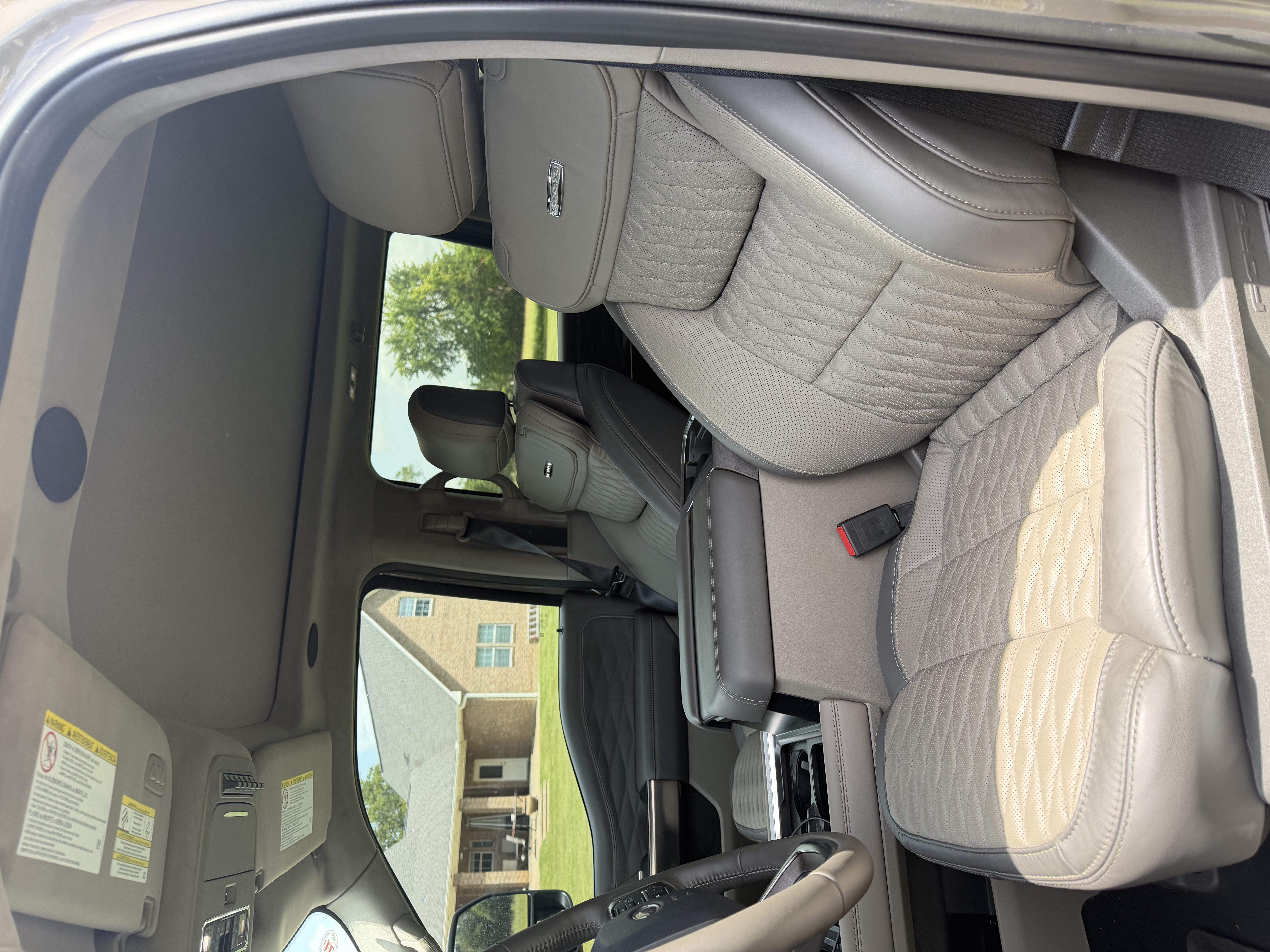 Used 2026 Ford F250 Platinum w/ Platinum Plus Package AWD/4WD image 11