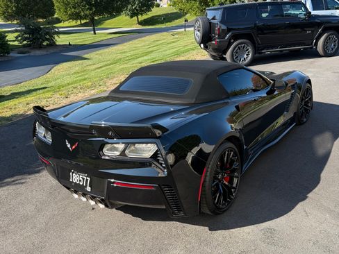 Used 2016 Chevrolet Corvette Z06 w/ 3LZ Preferred Equipment Group RWD image 5