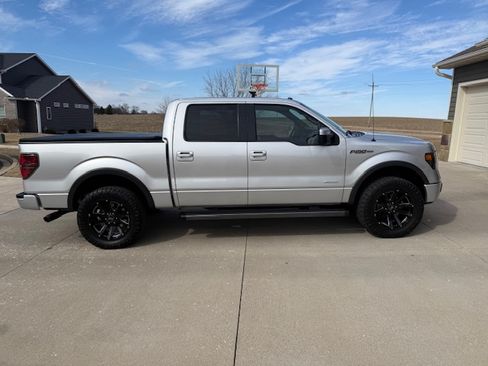 Used 2014 Ford F150 FX4 w/ Equipment Group 402A Luxury image 12