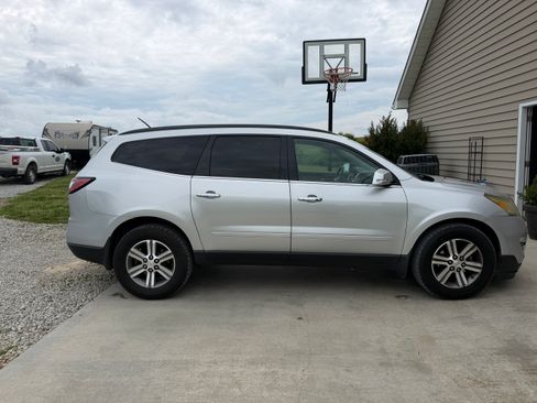 Used 2016 Chevrolet Traverse LT AWD/4WD image 2