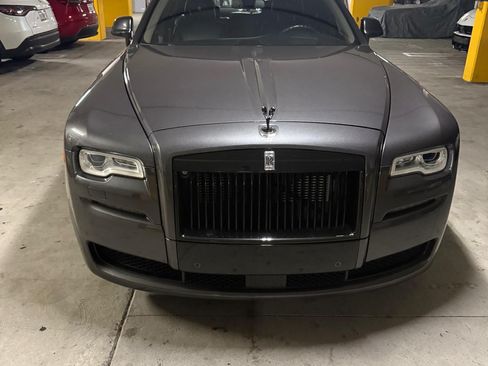Used 2015 Rolls-Royce Ghost RWD image 2