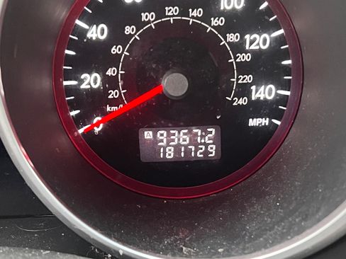 Used 2009 Subaru Tribeca Special Edition AWD/4WD image 6